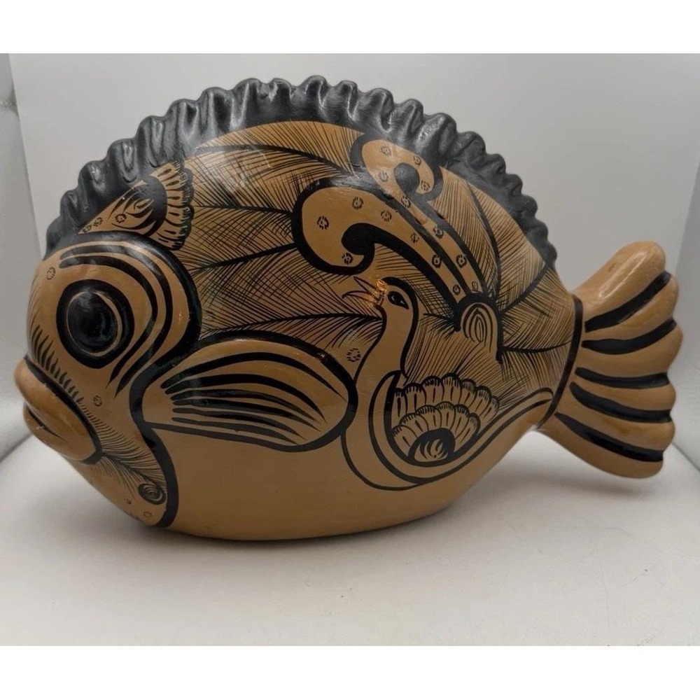 Vintage Mexican Pottery‎ Fish Figurine Hand Painted Folk Art Sculpture